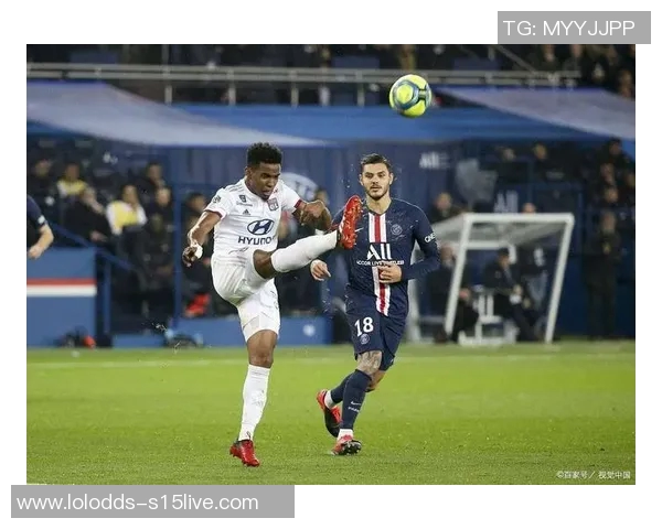 友谊赛精彩回顾巴黎圣日耳曼与那不勒斯激战成平局的战术分析与绝杀瞬间